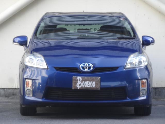 プリウス Ｓ　スマートキー　Ｐスタート　純正ＡＷ　カロツエリアナビ　Ｆフォグ　バックカメラ　ＥＴＣ　ＣＤ　ＤＶＤ　オートライト　オートエアコン（6枚目）