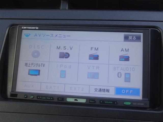 プリウス Ｓ　スマートキー　Ｐスタート　純正ＡＷ　カロツエリアナビ　Ｆフォグ　バックカメラ　ＥＴＣ　ＣＤ　ＤＶＤ　オートライト　オートエアコン（22枚目）