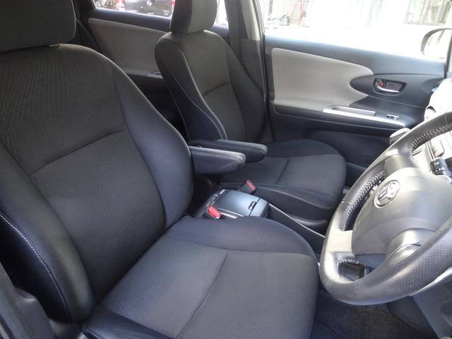 ウィッシュ １．８Ｓ　ワンオーナー　パドルシフト　ＨＩＤ　オートライト　フロントフォグ　純正ＨＤＤナビ　バックカメラ　ＢＴ接続　フルセグ　革巻ハンドル　ビルトインＥＴＣ　純正ＡＷ　オートエアコン（11枚目）