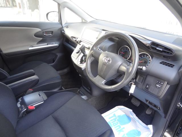 ウィッシュ １．８Ｓ　ワンオーナー　パドルシフト　ＨＩＤ　オートライト　フロントフォグ　純正ＨＤＤナビ　バックカメラ　ＢＴ接続　フルセグ　革巻ハンドル　ビルトインＥＴＣ　純正ＡＷ　オートエアコン（12枚目）