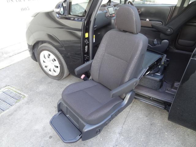 スペイド 　福祉車両　Ｆ　助手席リフトアップシート車　Ａタイプ　　スマートキー　プッシュスタート　純正ＳＤナビ　バックカメラ　フルセグ　Ｂｌｕｅｔｏｏｔｈ　ＥＴＣ　ステリモ　ＨＩＤ　オートライト（10枚目）