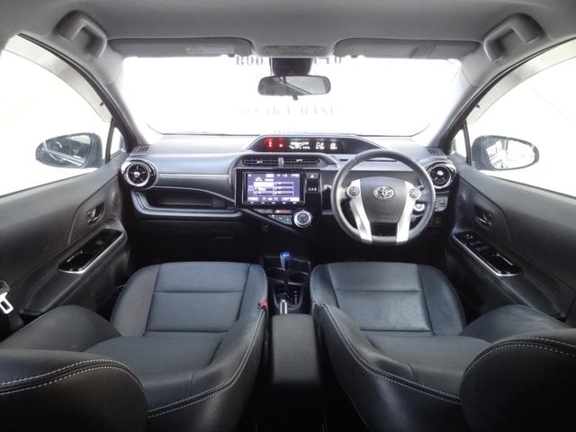 アクア Ｇブラックソフトレザーセレクション　合皮レザー　ＴＳＳ（衝突軽減・レーンアシスト・Ａハイビーム）　シートヒーター　純正９インチナビ　スマートキー　Ｐスタート　Ｆフォグ　エンジンスターター　クルコン　革ハンドル　純正ＡＷ　ＥＴＣ（3枚目）