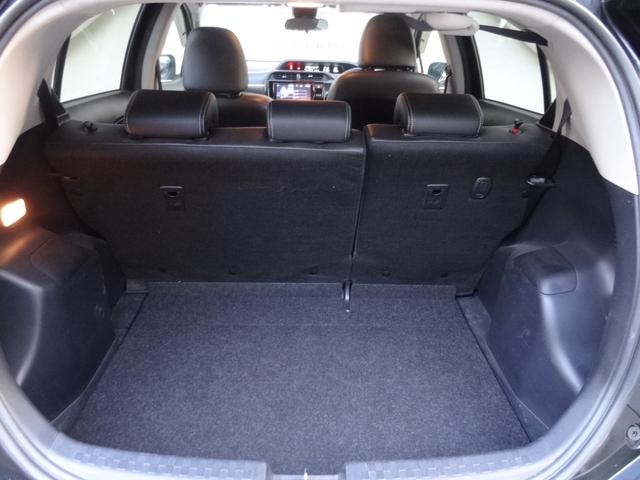 アクア Ｇブラックソフトレザーセレクション　合皮レザー　ＴＳＳ（衝突軽減・レーンアシスト・Ａハイビーム）　シートヒーター　純正９インチナビ　スマートキー　Ｐスタート　Ｆフォグ　エンジンスターター　クルコン　革ハンドル　純正ＡＷ　ＥＴＣ（12枚目）