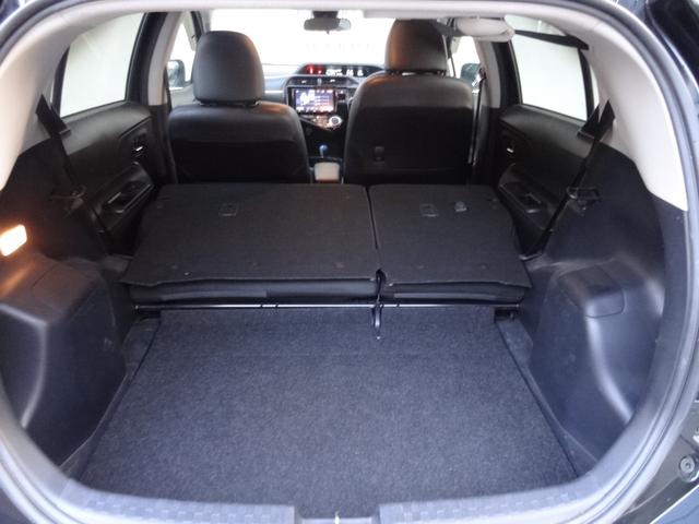 アクア Ｇブラックソフトレザーセレクション　合皮レザー　ＴＳＳ（衝突軽減・レーンアシスト・Ａハイビーム）　シートヒーター　純正９インチナビ　スマートキー　Ｐスタート　Ｆフォグ　エンジンスターター　クルコン　革ハンドル　純正ＡＷ　ＥＴＣ（13枚目）