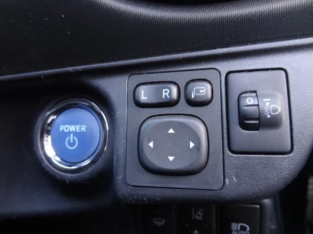 アクア Ｇブラックソフトレザーセレクション　合皮レザー　ＴＳＳ（衝突軽減・レーンアシスト・Ａハイビーム）　シートヒーター　純正９インチナビ　スマートキー　Ｐスタート　Ｆフォグ　エンジンスターター　クルコン　革ハンドル　純正ＡＷ　ＥＴＣ（18枚目）