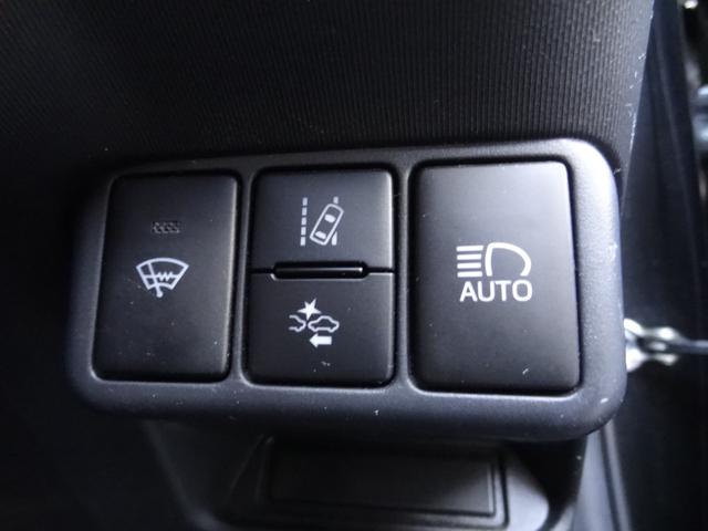 アクア Ｇブラックソフトレザーセレクション　合皮レザー　ＴＳＳ（衝突軽減・レーンアシスト・Ａハイビーム）　シートヒーター　純正９インチナビ　スマートキー　Ｐスタート　Ｆフォグ　エンジンスターター　クルコン　革ハンドル　純正ＡＷ　ＥＴＣ（20枚目）