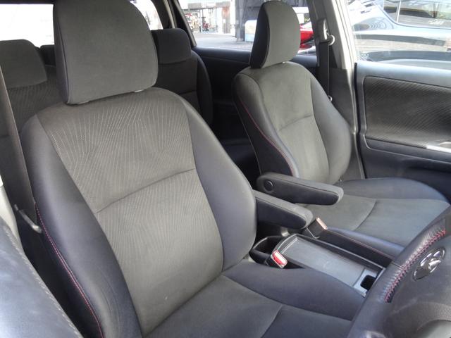 ウィッシュ ２．０Ｚ　スマートキー　Ｐスタート　パドルシフト　ＨＩＤ　オートライト　Ｆフォグ　社外ＳＤナビ　フルセグ　ＢＴ接続　純正ＡＷ　革巻きハンドル　ＥＴＣ（8枚目）