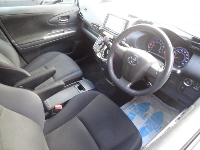 ウィッシュ ２．０Ｚ　スマートキー　Ｐスタート　パドルシフト　ＨＩＤ　オートライト　Ｆフォグ　社外ＳＤナビ　フルセグ　ＢＴ接続　純正ＡＷ　革巻きハンドル　ＥＴＣ（10枚目）