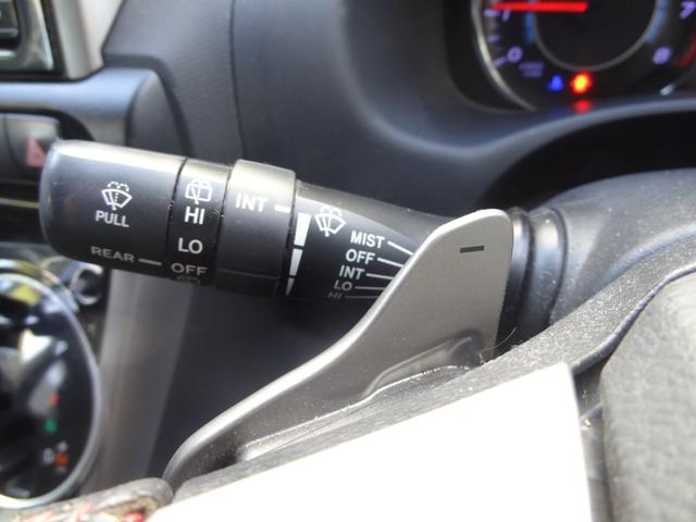 ウィッシュ ２．０Ｚ　スマートキー　Ｐスタート　パドルシフト　ＨＩＤ　オートライト　Ｆフォグ　社外ＳＤナビ　フルセグ　ＢＴ接続　純正ＡＷ　革巻きハンドル　ＥＴＣ（17枚目）