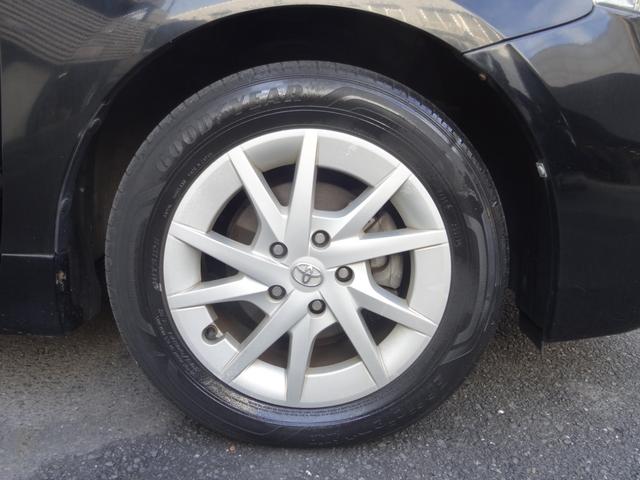 プリウスアルファ Ｓ　スマートキー　Ｐスタート　Ｆフォグ　純正ＡＷ　純正ナビ　Ｂカメ　ステリモ　フルフラット　ワンセグ　ＡＵＸ　ｉストップ　オートライト　オートエアコン　ビルトインＥＴＣ（8枚目）