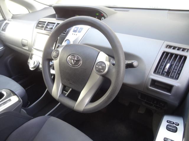 プリウスアルファ Ｓ　スマートキー　Ｐスタート　Ｆフォグ　純正ＡＷ　純正ナビ　Ｂカメ　ステリモ　フルフラット　ワンセグ　ＡＵＸ　ｉストップ　オートライト　オートエアコン　ビルトインＥＴＣ（9枚目）