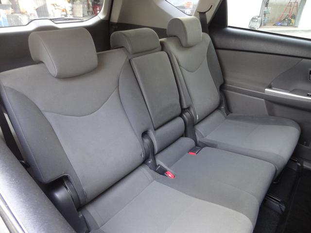 プリウスアルファ Ｓ　スマートキー　Ｐスタート　Ｆフォグ　純正ＡＷ　純正ナビ　Ｂカメ　ステリモ　フルフラット　ワンセグ　ＡＵＸ　ｉストップ　オートライト　オートエアコン　ビルトインＥＴＣ（11枚目）