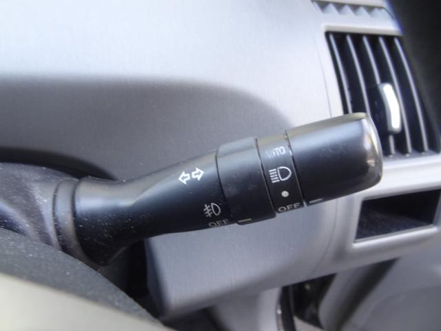 プリウスアルファ Ｓ　スマートキー　Ｐスタート　Ｆフォグ　純正ＡＷ　純正ナビ　Ｂカメ　ステリモ　フルフラット　ワンセグ　ＡＵＸ　ｉストップ　オートライト　オートエアコン　ビルトインＥＴＣ（17枚目）