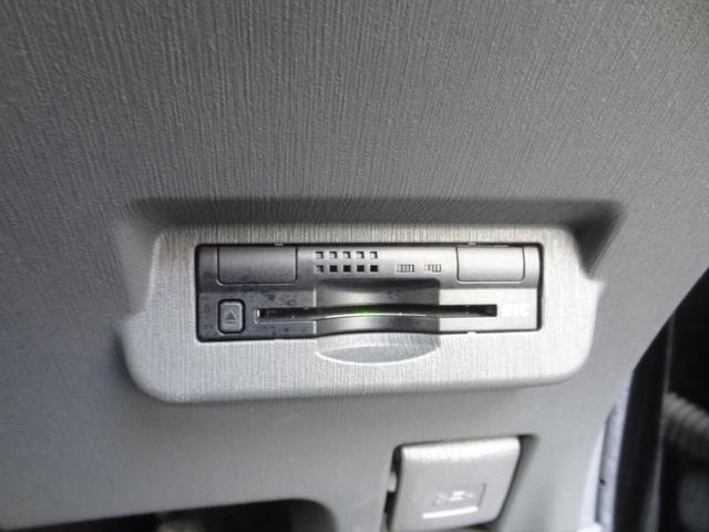 プリウスアルファ Ｓ　スマートキー　Ｐスタート　Ｆフォグ　純正ＡＷ　純正ナビ　Ｂカメ　ステリモ　フルフラット　ワンセグ　ＡＵＸ　ｉストップ　オートライト　オートエアコン　ビルトインＥＴＣ（21枚目）