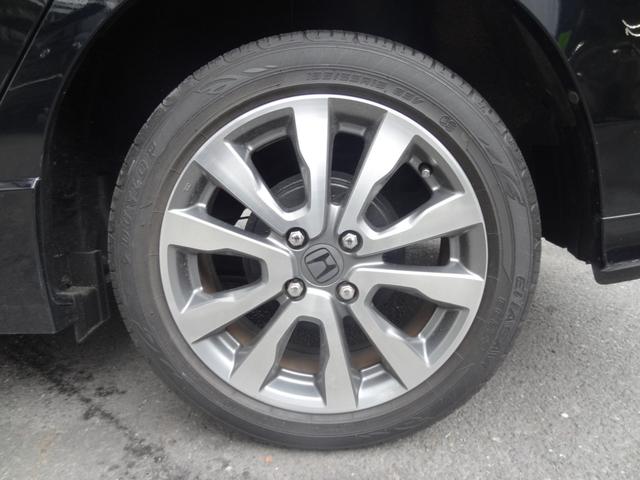 インサイトエクスクルーシブ ＸＬ　インターナビセレクト　クルコン　スマートキー　プッシュスタート　純正アルミ　ＢＴ接続　フルセグ　ＨＩＤ　Ｆフォグ　純正ナビ　ＭＴモード（8枚目）