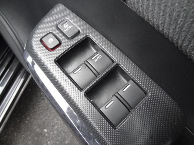 インサイトエクスクルーシブ ＸＬ　インターナビセレクト　クルコン　スマートキー　プッシュスタート　純正アルミ　ＢＴ接続　フルセグ　ＨＩＤ　Ｆフォグ　純正ナビ　ＭＴモード（20枚目）