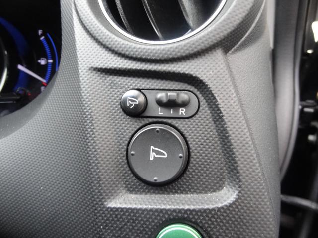 インサイトエクスクルーシブ ＸＬ　インターナビセレクト　クルコン　スマートキー　プッシュスタート　純正アルミ　ＢＴ接続　フルセグ　ＨＩＤ　Ｆフォグ　純正ナビ　ＭＴモード（23枚目）