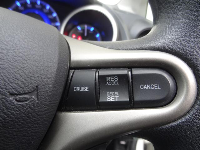 フィットハイブリッド ベースグレード クルコン バックカメラ キーレス 純正ナビ CD DVD ETC ワンセグ オートエアコン(15枚目)