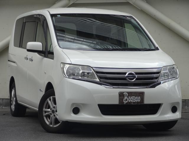 セレナ ２０Ｘ　Ｓ－ハイブリッド　左側パワースライドドア　クルーズコントロール　純正ＳＤナビ　バックカメラ　社外アルミホイール　オートライト　オートエアコン（4枚目）