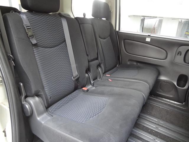 セレナ ２０Ｘ　Ｓ－ハイブリッド　左側パワースライドドア　クルーズコントロール　純正ＳＤナビ　バックカメラ　社外アルミホイール　オートライト　オートエアコン（13枚目）