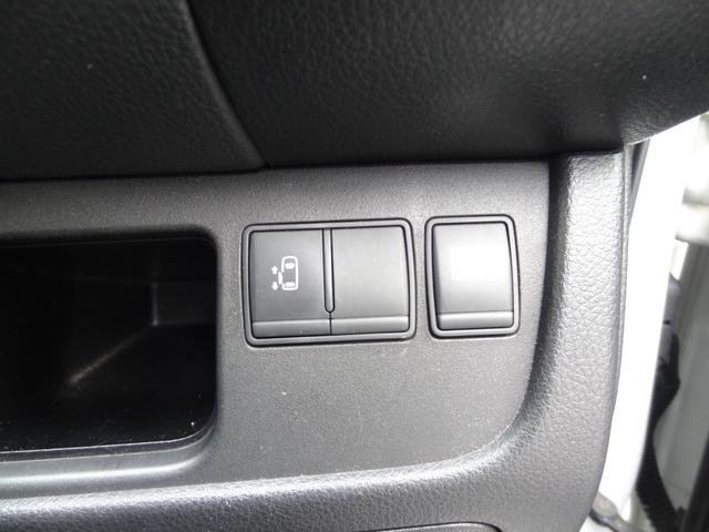 セレナ ２０Ｘ　Ｓ－ハイブリッド　左側パワースライドドア　クルーズコントロール　純正ＳＤナビ　バックカメラ　社外アルミホイール　オートライト　オートエアコン（29枚目）