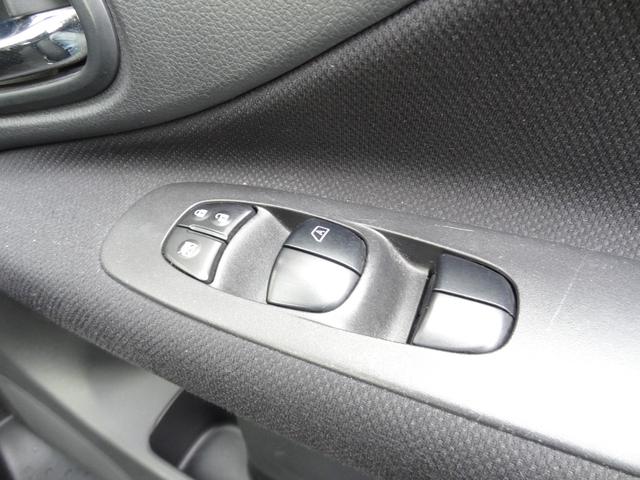 セレナ ２０Ｘ　Ｓ－ハイブリッド　左側パワースライドドア　クルーズコントロール　純正ＳＤナビ　バックカメラ　社外アルミホイール　オートライト　オートエアコン（31枚目）