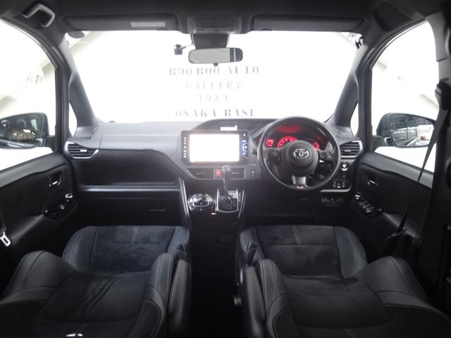 TOYOTA VOXY ZS GR SPORT