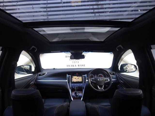 ハリアー プレミアム　アドバンスドパッケージ　大型サンルーフ　ハーフレザーシート　レーダークルコン　プリクラッシュセーフティ　レーンディパーチャーアラート　パワーリアゲート　３６０度カメラ　ＪＢＬサウンドシステム　純正マルチナビ　ＭＴモード（3枚目）