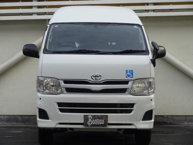 レジアスエースバン ＤＸ　車椅子仕様車　Ｂタイプ　スイングアームリフト　左側パワースライドドア　オートステップ　車椅子２基　純正ＳＤナビ　バックカメラ　Ｂｌｕｅｔｏｏｔｈ　パワーウィンドウ　コーナーセンサー　電格ミラー（6枚目）