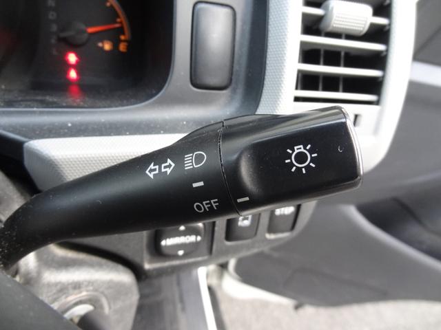 レジアスエースバン ＤＸ　車椅子仕様車　Ｂタイプ　スイングアームリフト　左側パワースライドドア　オートステップ　車椅子２基　純正ＳＤナビ　バックカメラ　Ｂｌｕｅｔｏｏｔｈ　パワーウィンドウ　コーナーセンサー　電格ミラー（26枚目）