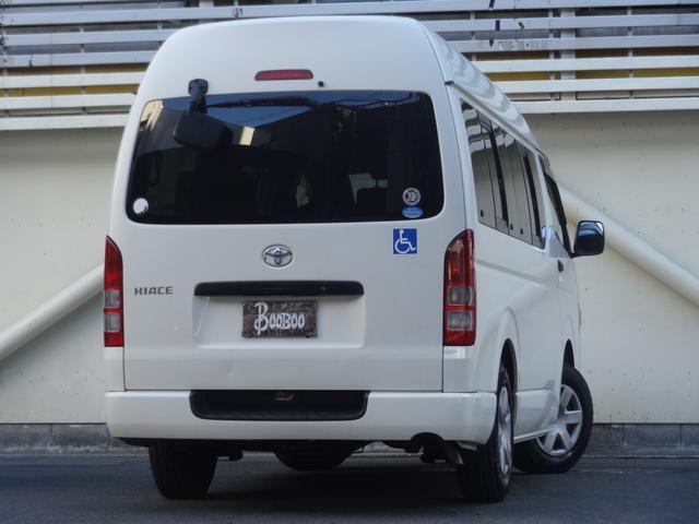 ハイエースバン ロングＤＸ車イス仕様Ｂタイプ　ルーフサイドウィンドウ無し　福祉車両　乗降用土台昇降装置　車イス電動固定装置　１０人乗り　オートステップ　左側スライドドア　集中ドアロック　純正オーディオ（5枚目）