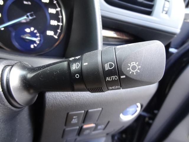 アルファードハイブリッド X 両側パワースライド 4WD レーダークルコン プリクラッシュセーフティ パーキングサポートブレーキ クリアランスソナー レーンアシスト 純正マルチメディア USB入力端子 Bluetooth Bカメラ(22枚目)