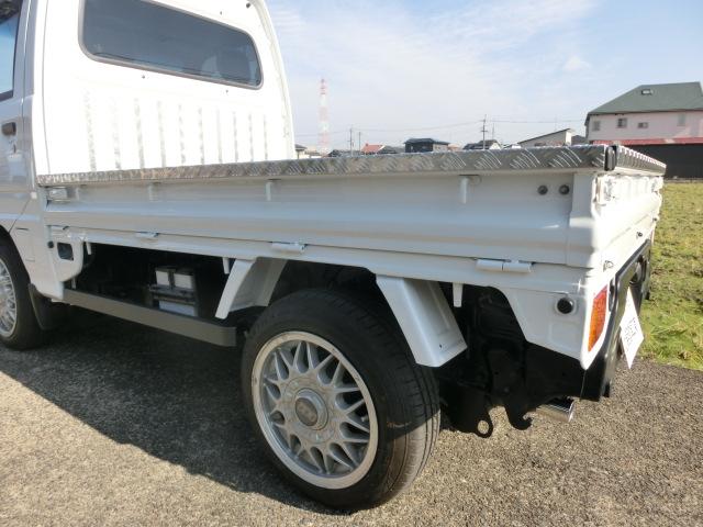 サンバートラック ＴＢ　ハイルーフキャビン載せ替え　初期型フェイス　スーパーチャージャーエンジン　低アオリ加工　ブルーボカシフロントガラス　エアコン　パワステ　エアバック　走行３．９万キロ　５速マニュアル　検Ｒ９年１２月（71枚目）