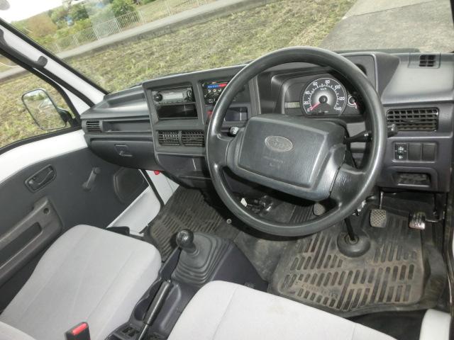 サンバーバン VB 5速マニュアル エアコン パワステ エアバック 走行8.3万キロ 最終型 ホワイトレタータイヤ(30枚目)