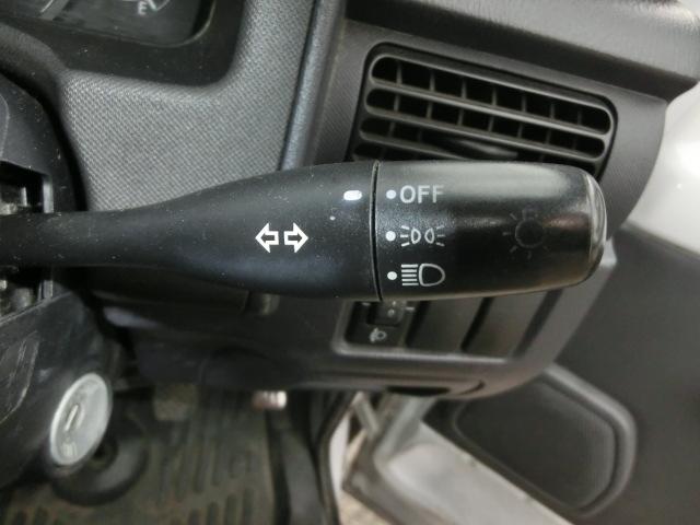 サンバーバン VB 5速マニュアル エアコン パワステ エアバック 走行8.3万キロ 最終型 ホワイトレタータイヤ(33枚目)