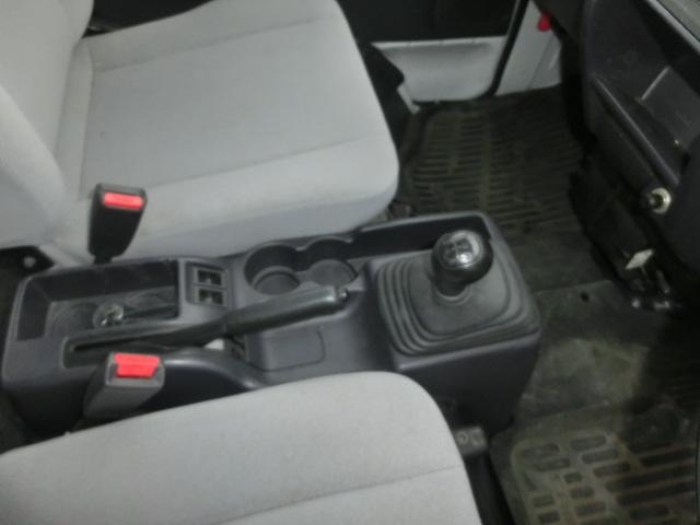 サンバーバン VB 5速マニュアル エアコン パワステ エアバック 走行8.3万キロ 最終型 ホワイトレタータイヤ(34枚目)