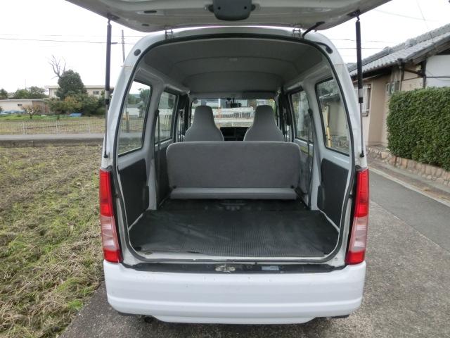 サンバーバン VB 5速マニュアル エアコン パワステ エアバック 走行8.3万キロ 最終型 ホワイトレタータイヤ(38枚目)