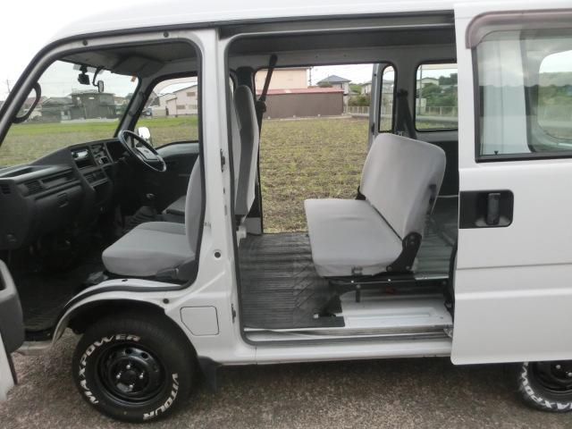 サンバーバン VB 5速マニュアル エアコン パワステ エアバック 走行8.3万キロ 最終型 ホワイトレタータイヤ(44枚目)