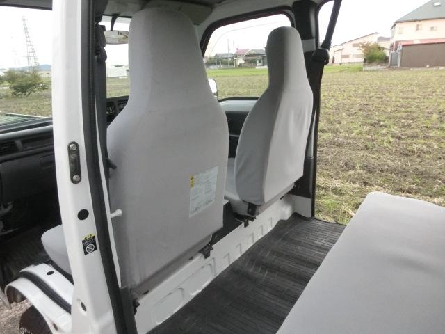 サンバーバン VB 5速マニュアル エアコン パワステ エアバック 走行8.3万キロ 最終型 ホワイトレタータイヤ(46枚目)