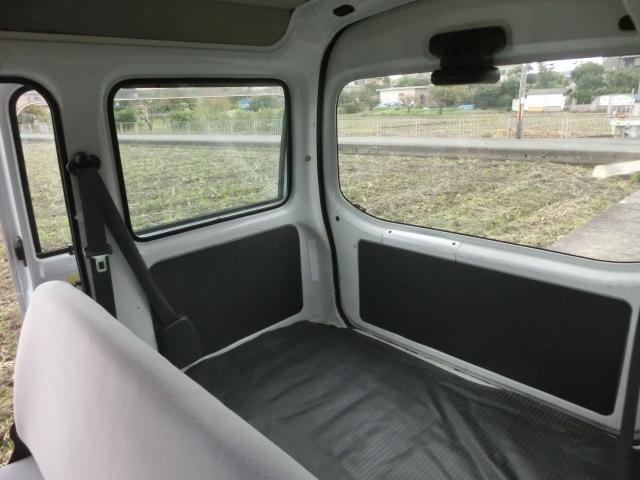 サンバーバン VB 5速マニュアル エアコン パワステ エアバック 走行8.3万キロ 最終型 ホワイトレタータイヤ(47枚目)