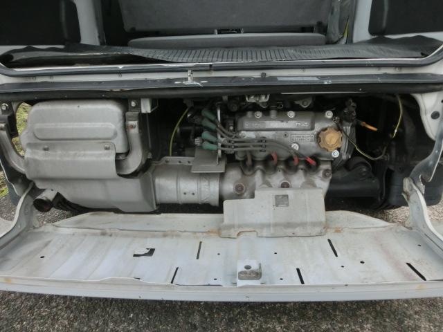 サンバーバン VB 5速マニュアル エアコン パワステ エアバック 走行8.3万キロ 最終型 ホワイトレタータイヤ(48枚目)