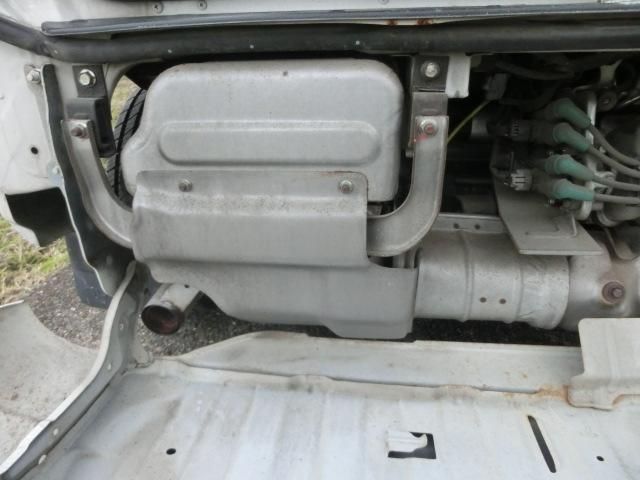 サンバーバン VB 5速マニュアル エアコン パワステ エアバック 走行8.3万キロ 最終型 ホワイトレタータイヤ(50枚目)