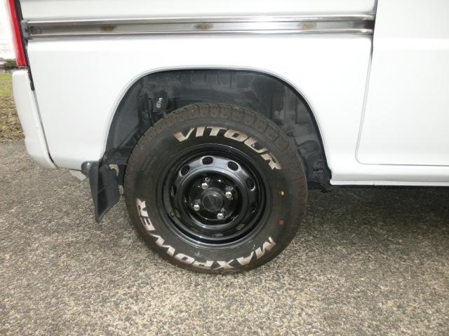 サンバーバン VB 5速マニュアル エアコン パワステ エアバック 走行8.3万キロ 最終型 ホワイトレタータイヤ(53枚目)