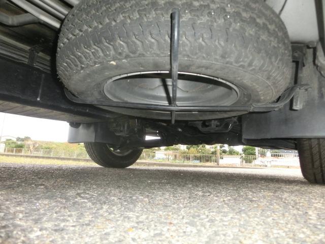 サンバーバン VB 5速マニュアル エアコン パワステ エアバック 走行8.3万キロ 最終型 ホワイトレタータイヤ(61枚目)