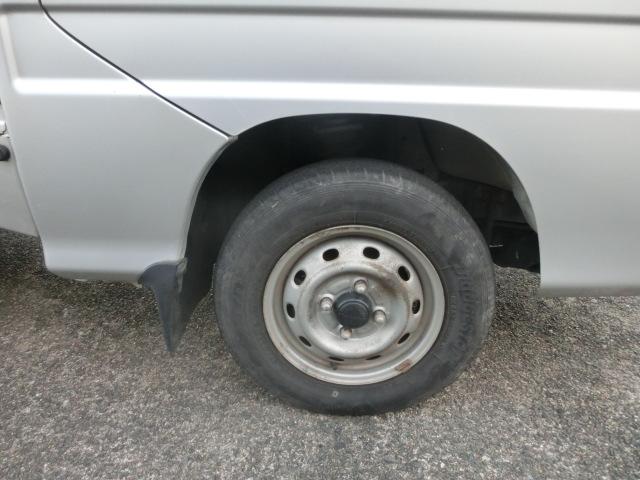 車両の状態につきましては、画像判断もしくは現車確認をお願いします。気になる点や状態につきましては遠慮なくお問い合わせください。