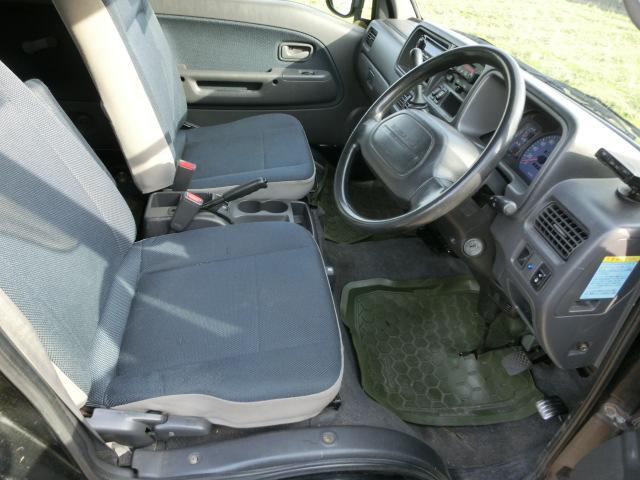 ディアスワゴン スーパーチャージャー タフパッケージ エアコン パワステ パワーウィンドウ リアヒーター キーレス セキュリティー アルミホイール フロント&リヤひじ掛け付シート タコメーター付 ABS エアバック 検査R8年7月 助手席エアバック(30枚目)