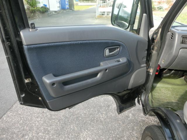 ディアスワゴン スーパーチャージャー タフパッケージ エアコン パワステ パワーウィンドウ リアヒーター キーレス セキュリティー アルミホイール フロント&リヤひじ掛け付シート タコメーター付 ABS エアバック 検査R8年7月 助手席エアバック(49枚目)