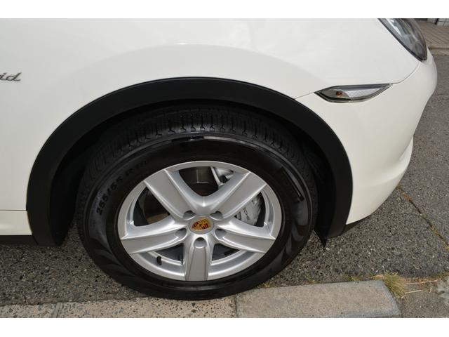 ３シリーズ ３２０ｉツーリング　スポーツ　禁煙車　純正ナビ　ＥＴＣ　バックカメラ　ＨＩＤヘッド　フォグ　衝突回避・被害軽減ブレーキパワーテールゲート　インテリジェントレーンディパーチャーＰＤＣ　ＩＳＴＯＰ　アクティブクルーズコントロールＥＴＣ（28枚目）
