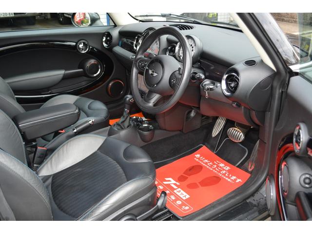 ＭＩＮＩ クーパーＳ　禁煙車　カロッツェリアナビ　ＤＴＶ　バックカメラ　Ｂｌｕｅｔｏｏｔｈ　ドラレコ　ＥＴＣ　１７インチアルミ　ＨＩＤライト　キーレス２個　センター２本出しマフラー　取扱説明書　保証書　キーレス２個（10枚目）