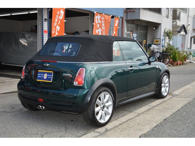 ＭＩＮＩ クーパーＳ　コンバーチブル　スーパーチャージャー　禁煙車　ミラー型ドラレコバックカメラ　ＥＴＣ　１７インチアルミ　ＨＩＤライト　キーレスキー（2枚目）